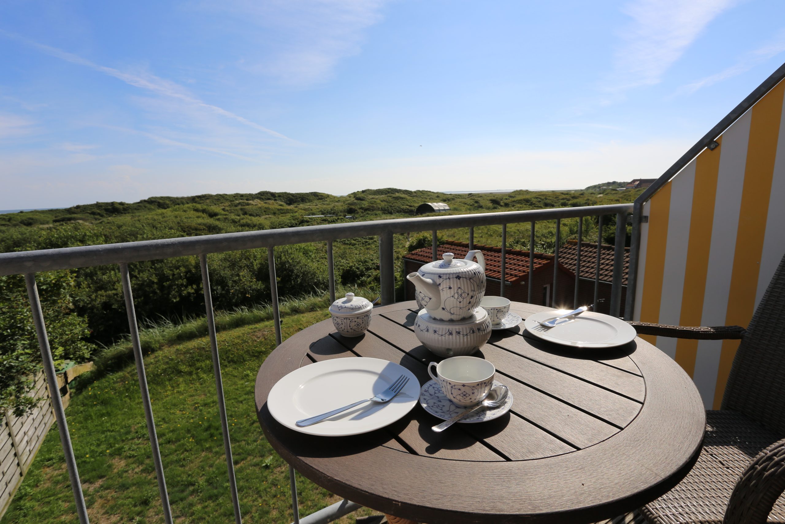 Balkon der Ferienwohnung Ausguck mit Blick über die Dünen